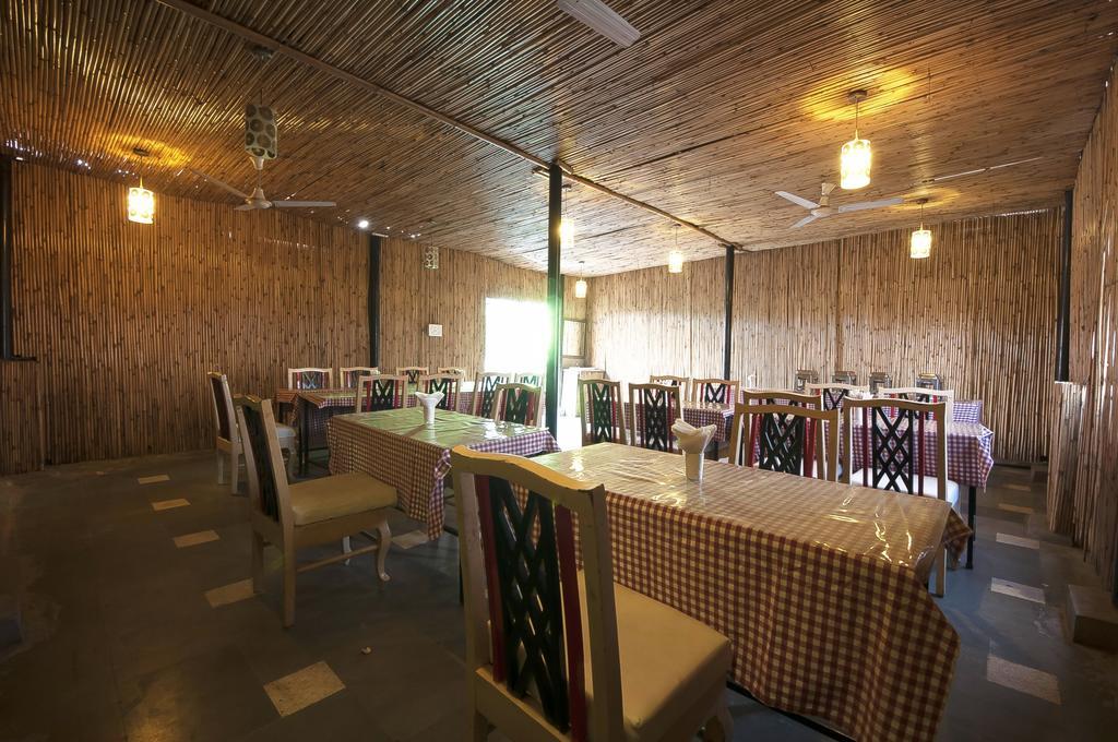 Hotel Sunrise Delhi  Bagian luar foto