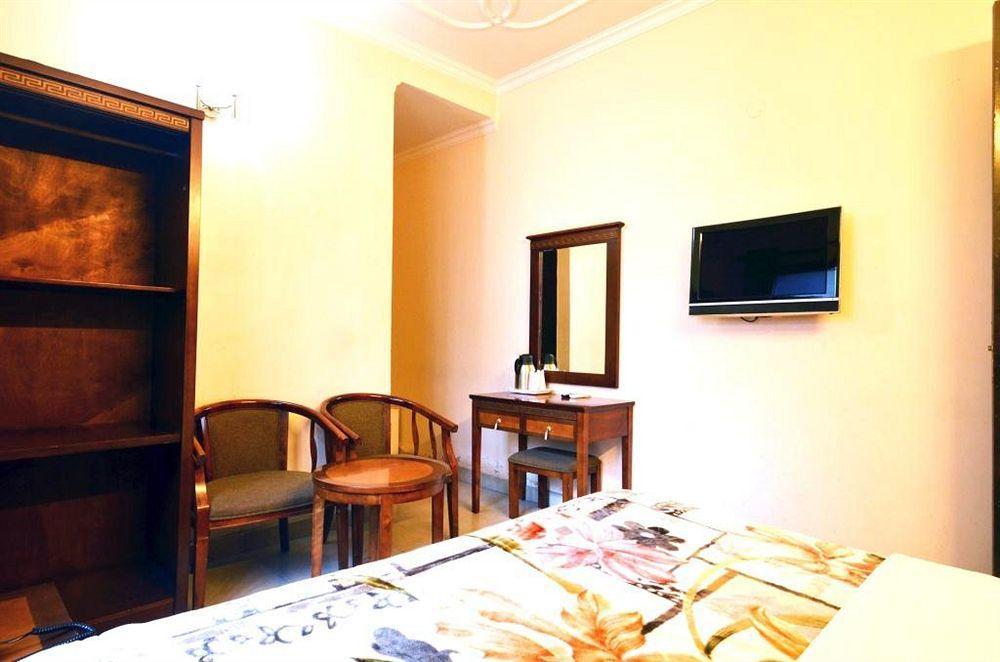 Hotel Sunrise Delhi  Bagian luar foto