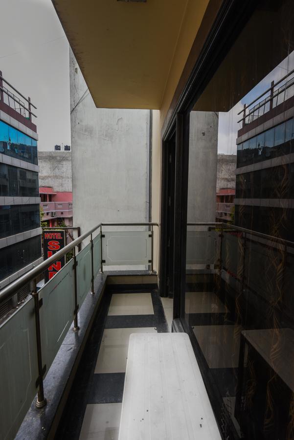Hotel Sunrise Delhi  Bagian luar foto