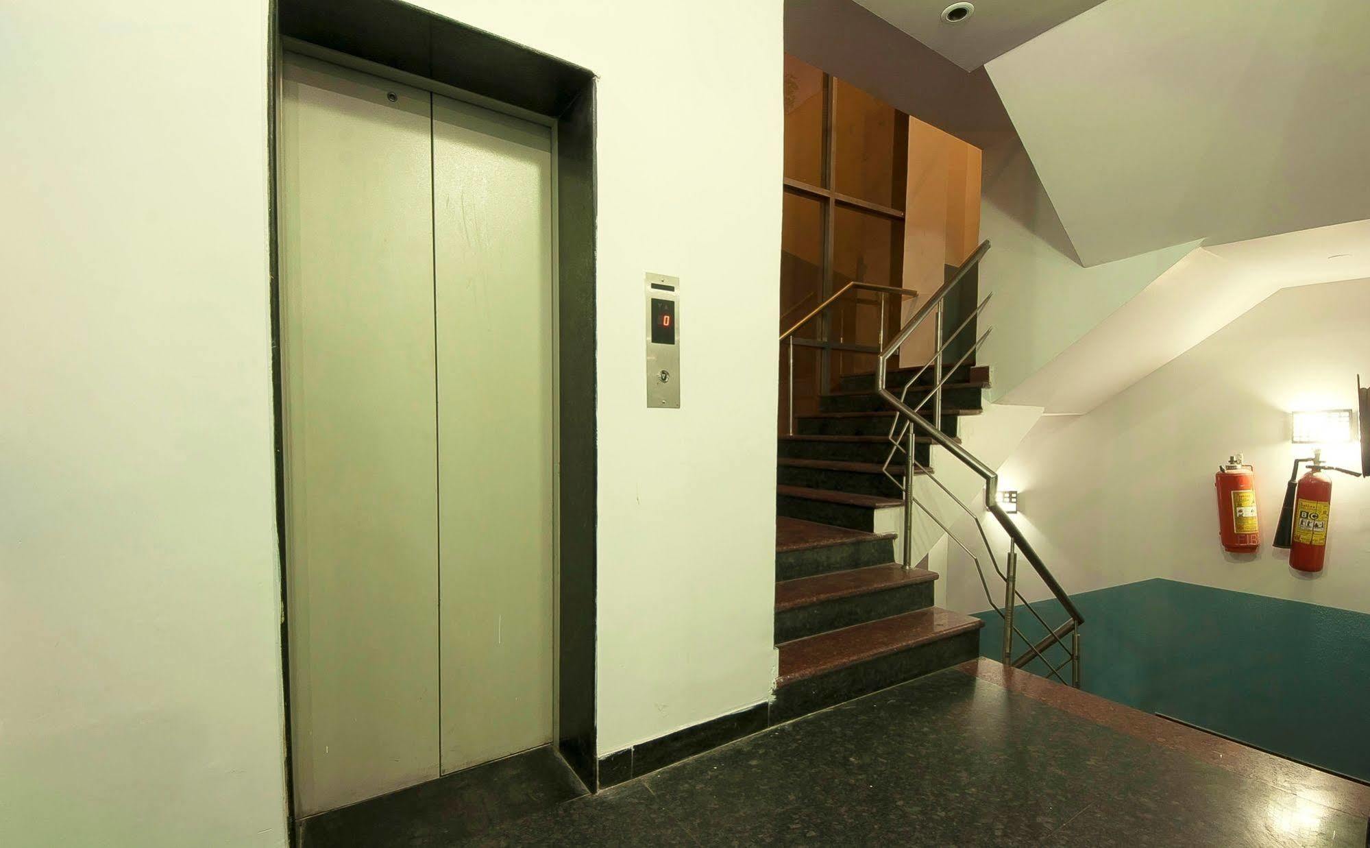 Hotel Sunrise Delhi  Bagian luar foto