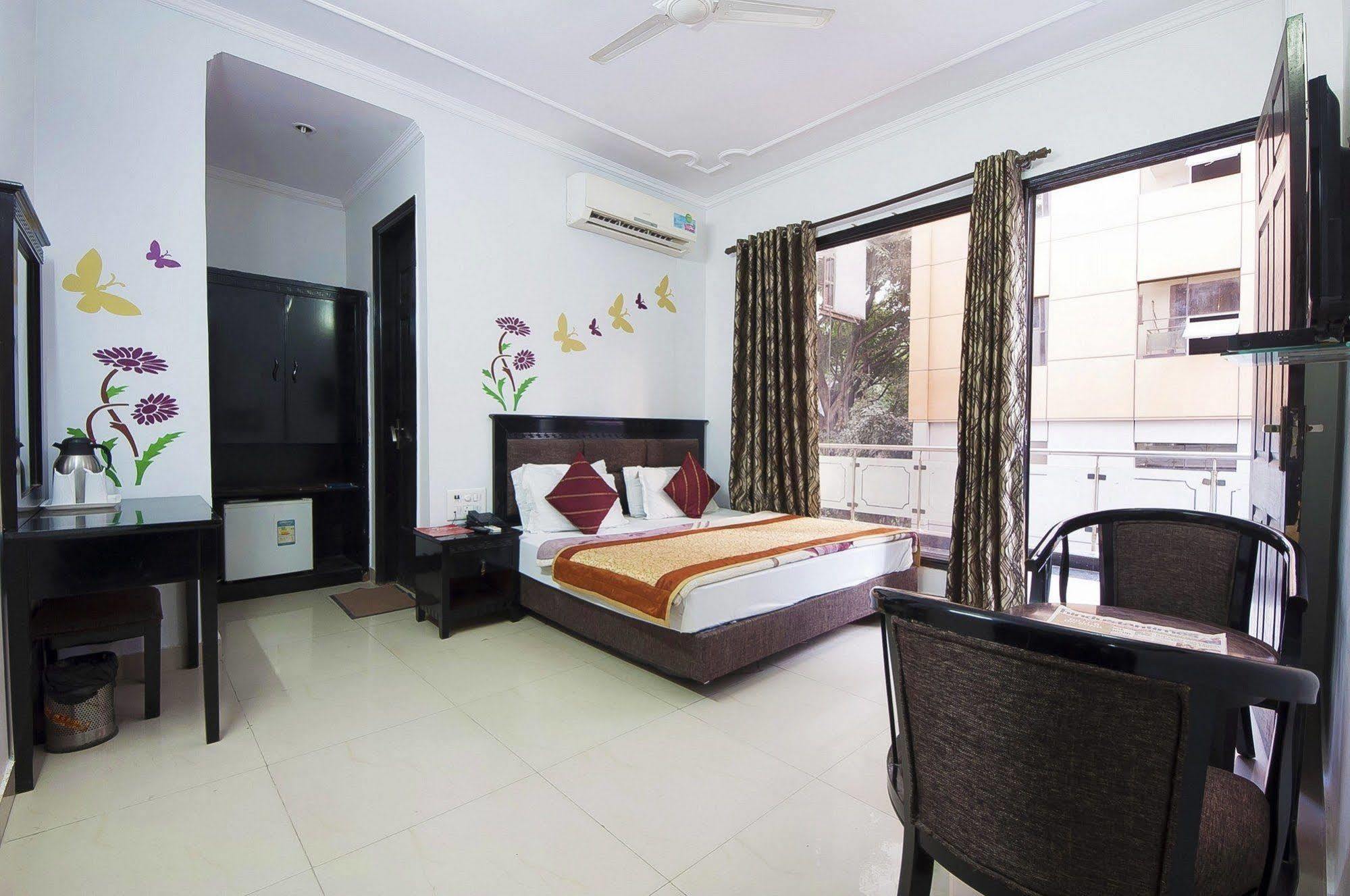 Hotel Sunrise Delhi  Bagian luar foto